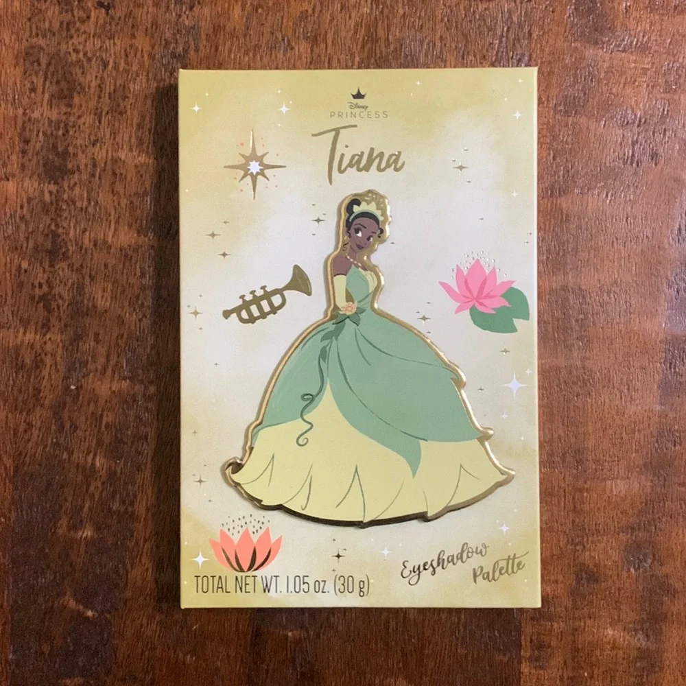 New Taste Beauty x Disney Princess 👸 Tiana Eyeshadow Palette